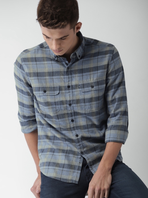

Harvard Men Blue Regular Fit Checked Casual Shirt