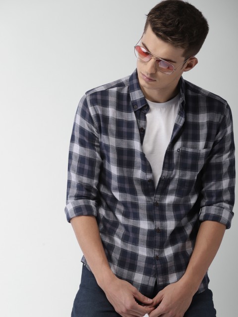

Harvard Men Navy Blue & Grey Regular Fit Checked Casual Shirt