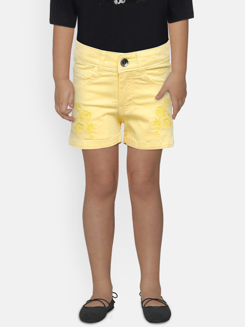 

Pepe Jeans Girls Yellow Self-Design Regular Fit Shorts