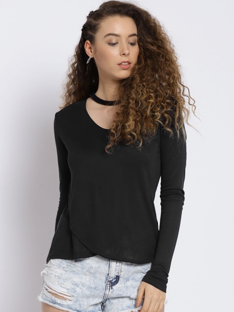 

Sera Women Black Solid Wrap Top