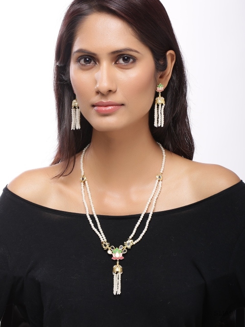 

Studio Voylla Gold-Toned & Green Enamelled Jewellery Set