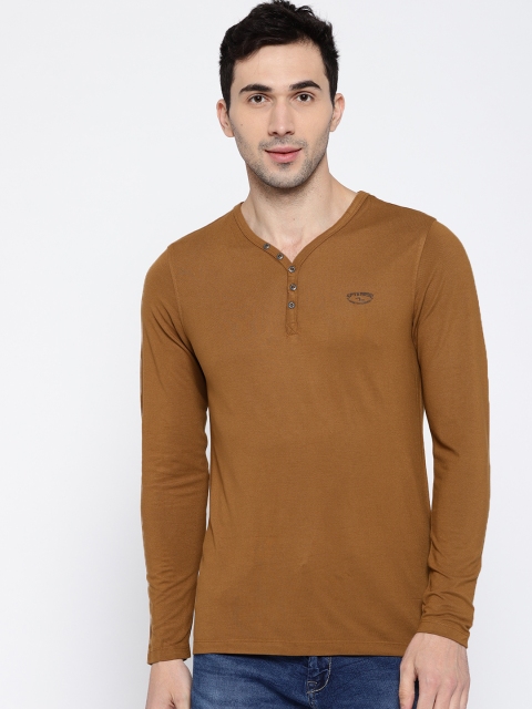 

SPYKAR Men Olive Brown Solid Henley Neck T-shirt