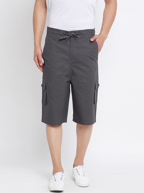 

Hypernation Men Grey Solid Regular Fit Cargo Shorts