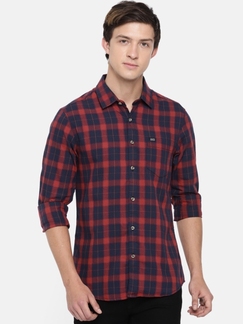 

The Indian Garage Co Men Red & Navy Blue Slim Fit Checked Casual Shirt