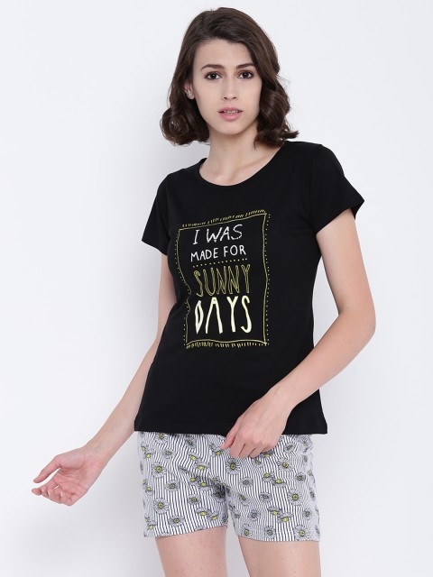 

Clt.s Black & White Printed Lounge Set C615
