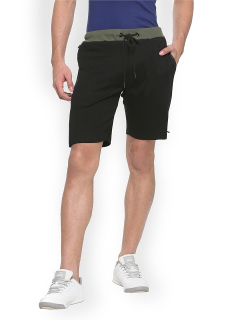 

People Men Black Printed Regular Fit Regular Shorts