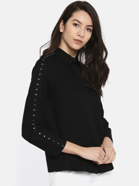 

Vero Moda Women Black Regular Fit Self Design Casual Shirt