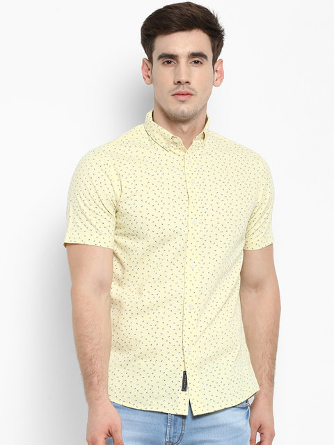 

Red Tape Men Yellow Regular Fit Printed Casual Shirt