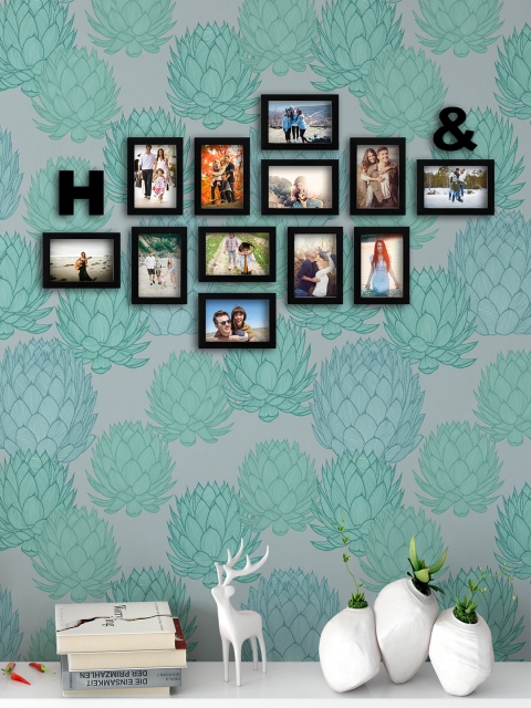 

Random Set of 12 Black Solid Photo Frames With "H&" Plaque