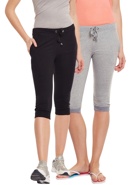 

VIMAL JONNEY Women Pack Of 2 Capris, Black