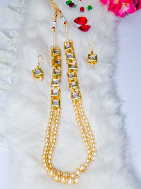 

Priyaasi Off-White Gold-Toned Kundan-Studded Dual-Stranded Beaded Jewellery Set
