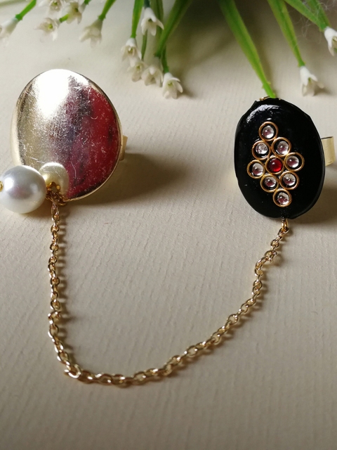 

Priyaasi Gold-Toned & Black Kundan-Studded Dual Finger Adjustable Ring