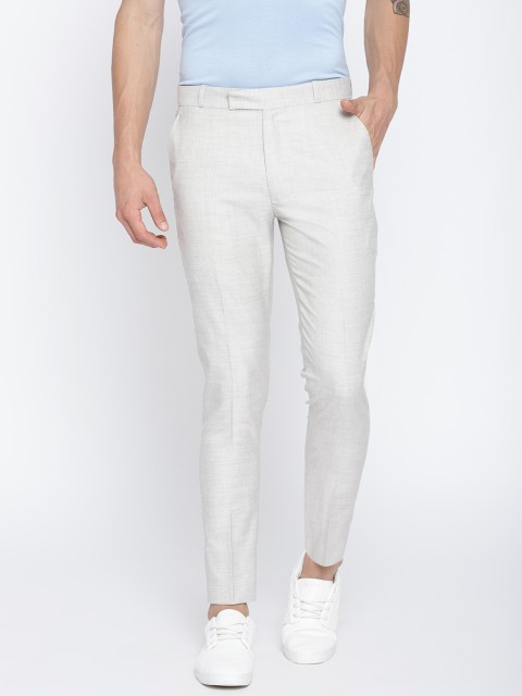 

DENNISON Men Grey Comfort Tapered Fit Solid Cropped Regular Trousers