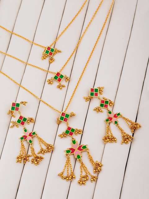 

Studio Voylla Gold-Toned Multi-Stranded Enamelled Jewellery Set