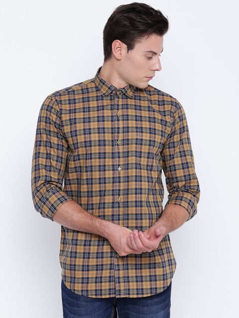 

DENNISON Men Mustard Yellow & Navy Blue Regular Fit Checked Casual Shirt
