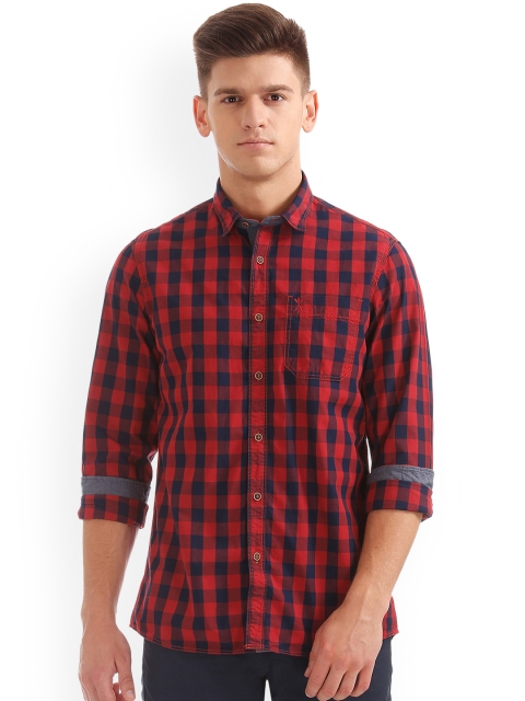 

Arrow Blue Jean Co. Men Red & Blue Slim Fit Checked Casual Shirt