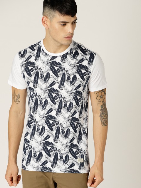 

United Colors of Benetton Men White & Navy Blue Printed Round Neck T-shirt