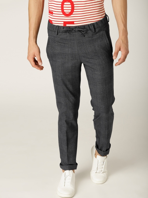 

United Colors of Benetton Men Navy Tapered Fit Checked Trousers, Navy blue