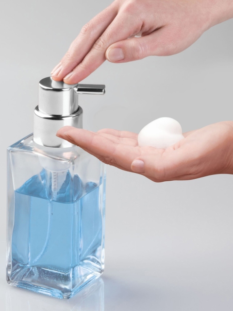 

INTERDESIGN White Soap Dispenser