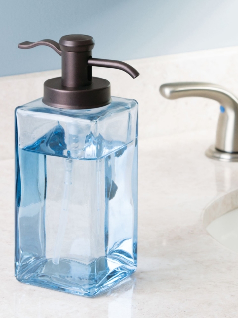 

INTERDESIGN Navy Blue Soap Dispenser