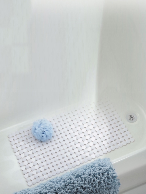 

INTERDESIGN White Bath Mat