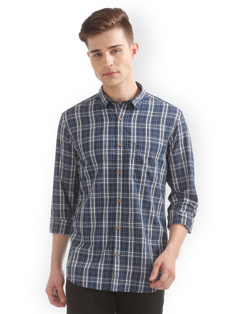 

IZOD Men Blue & White Slim Fit Checked Casual Shirt
