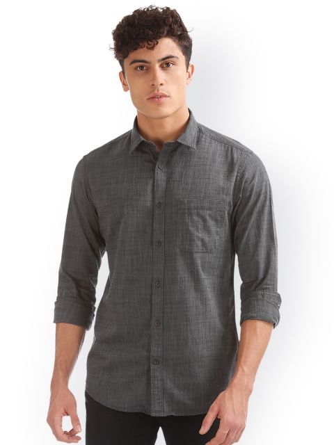 

IZOD Men Grey Slim Fit Solid Casual Shirt