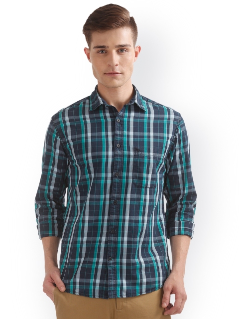 

IZOD Men Blue & Green Slim Fit Checked Casual Shirt