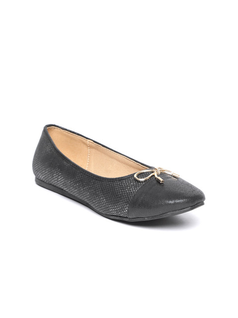 

Inc 5 Women Black Snakeskin Texture Ballerinas
