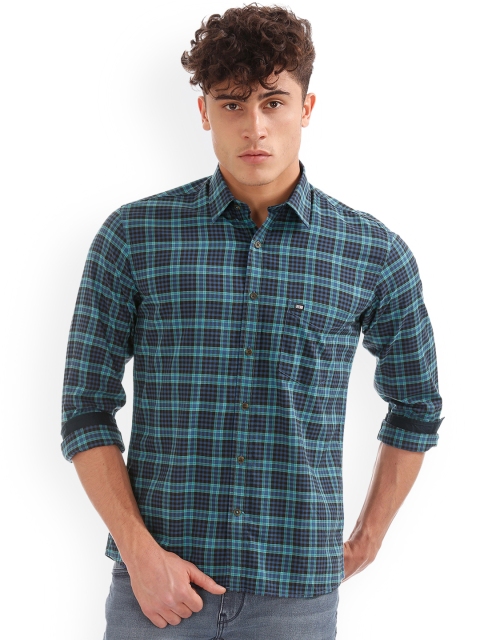 

Arrow Sport Men Navy Blue & Turquoise Blue Checked Casual Shirt