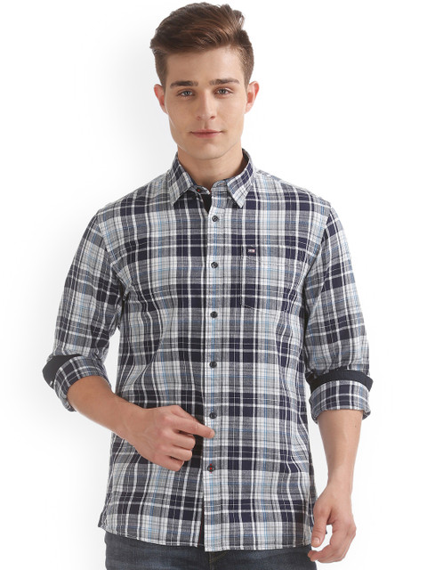 

Arrow Sport Men Black & Off-White Slim Fit Checked Casual Shirt