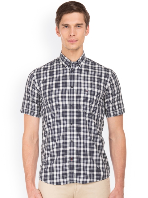 

Arrow Sport Men Navy Blue & Off-White Checked Casual Shirt