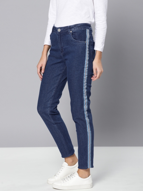 

Chemistry Women Blue Regular Fit Mid-Rise Clean Look Stretchable Cropped Jeans