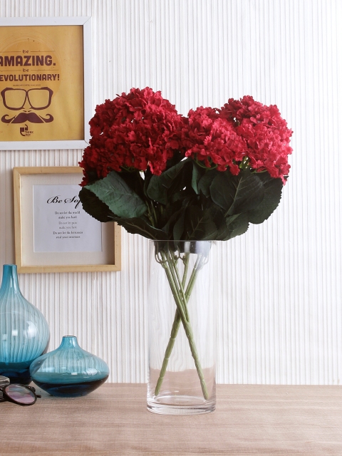 

Fourwalls Set Of 2 Red & Green Artificial Hydrangea Flower Bunches