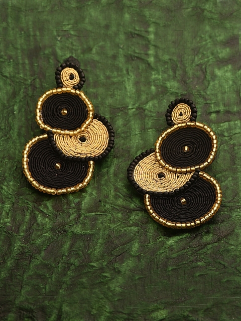 

Pipa Bella Gold-Toned & Black Geometric Drop Earrings