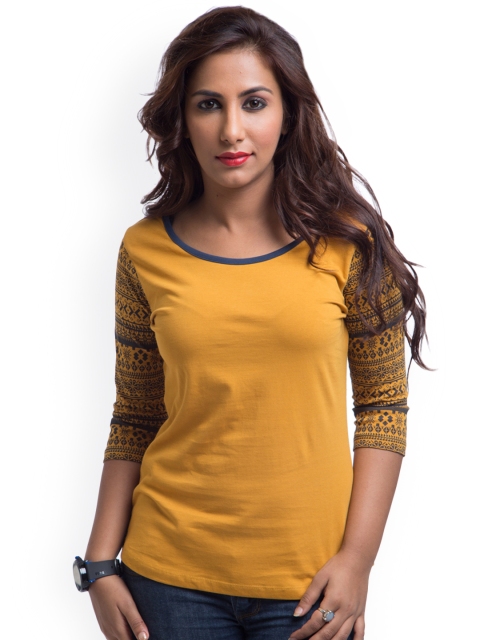 

Cult Fiction Women Orange T-shirt