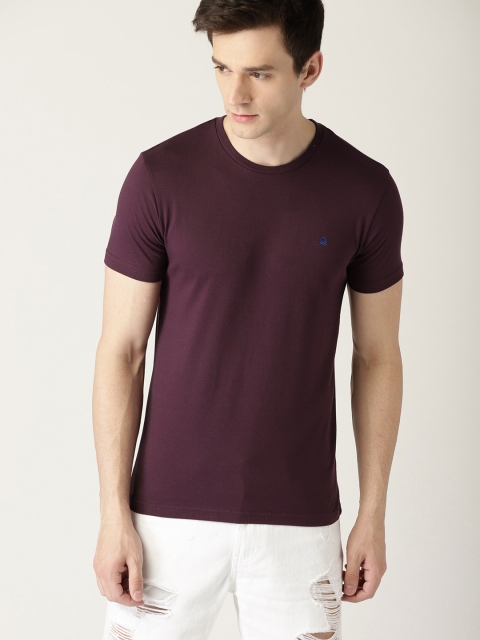 United Colors of Benetton Men Burgundy Solid Round Neck T-shirt