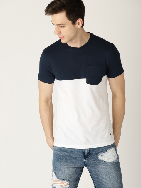 

United Colors of Benetton Men White & Navy Colourblocked Round Neck T-shirt