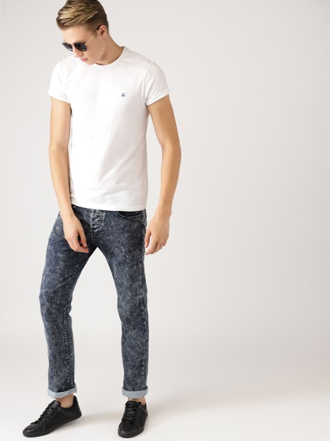 

United Colors of Benetton Men White Solid Round Neck T-shirt