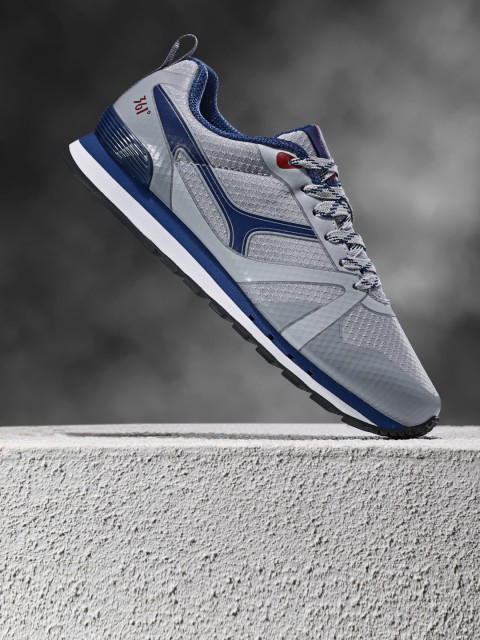 

361 Degree Men Grey Running Shoes