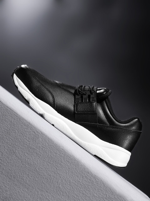

361 Degree Men Black Sneakers