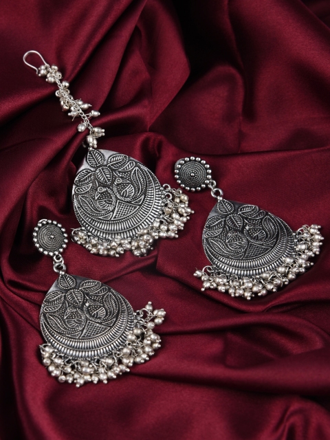 

FIROZA Women Oxidised Silver-Toned Handcrafted Jewellery Set