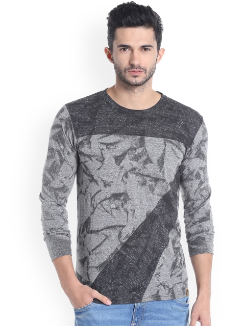 

Campus Sutra Men Grey Printed Round Neck T-shirt