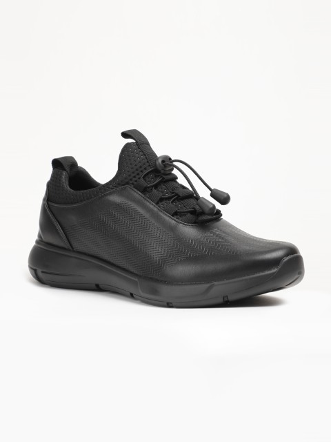 

LOCOMOTIVE Men Black Sneakers