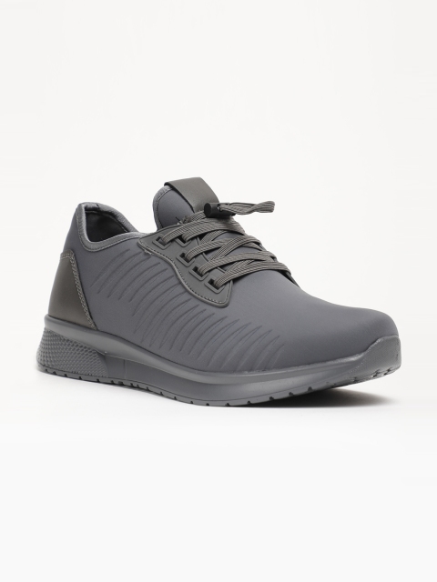 

LOCOMOTIVE Men Grey Sneakers