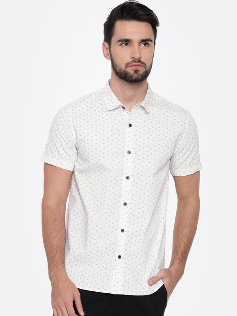 

FOREVER 21 Men White & Red Regular Fit Printed Casual Shirt