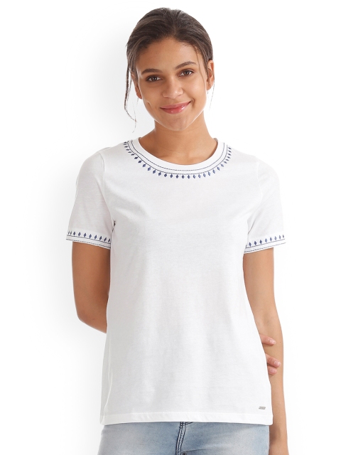 

Nautica White Solid Pure Cotton Top