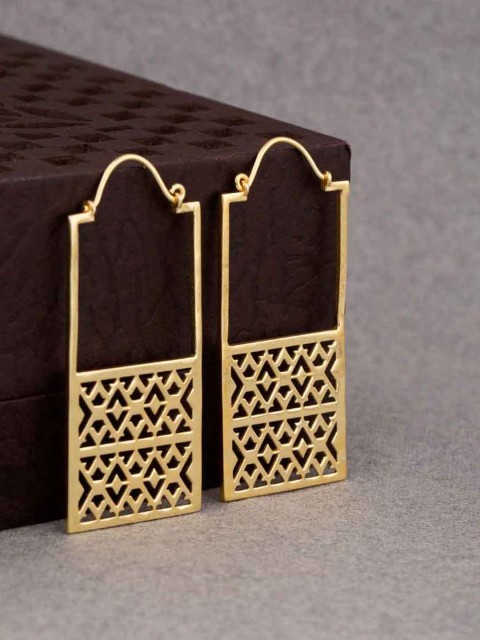 

Voylla Gold-Toned Square Hoop Earrings