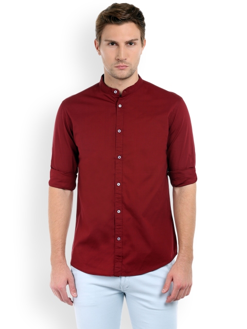 

Dennis Lingo Men Maroon Slim Fit Solid Casual Shirt