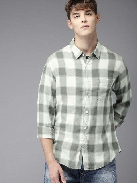 

HERE&NOW Men Grey & Off-White Regular Fit Checked Casual Shirt